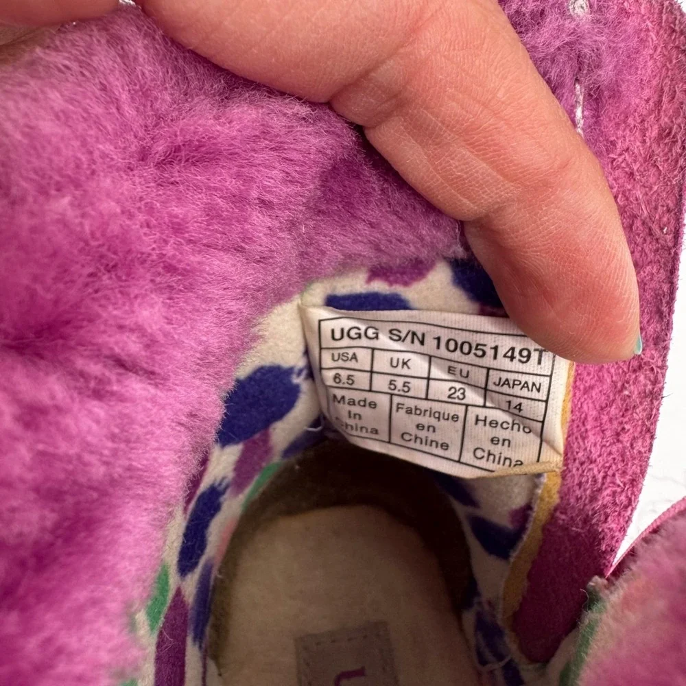 UGG sheepskin fold